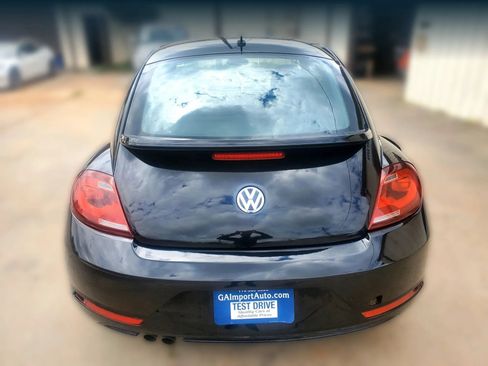 Used 2019 Volkswagen Beetle 2.0T S FWD image 9
