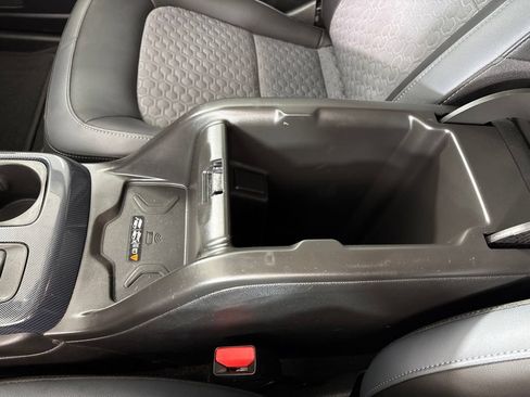 Used 2021 Chevrolet Colorado Z71 RWD image 45