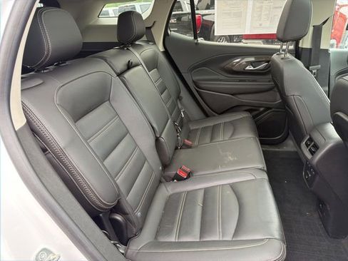 Used 2023 GMC Terrain Denali w/ Denali Premium Package AWD/4WD image 8