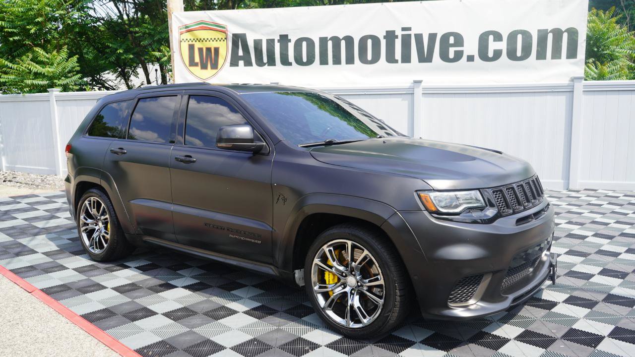 Used 2018 Jeep Grand Cherokee Trackhawk AWD/4WD image 2