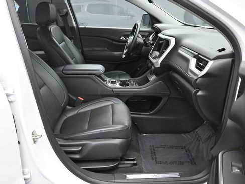 Certified 2023 GMC Acadia SLT image 25