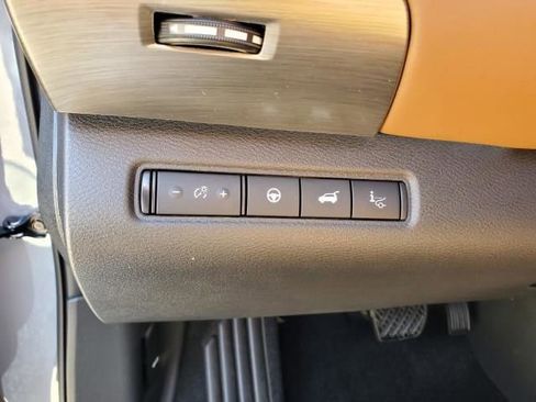 New 2025 Nissan Pathfinder Platinum w/ Cargo Package image 18