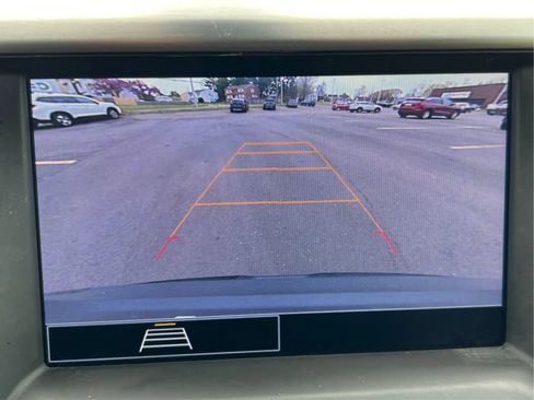 Used 2023 GMC Acadia SLE FWD image 36