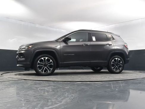 Used 2022 Jeep Compass Limited image 45