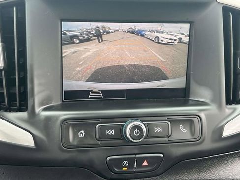 Used 2023 GMC Terrain SLE w/ Driver Convenience Package image 30