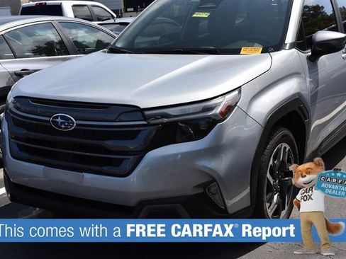 Used 2025 Subaru Forester Limited AWD/4WD image 2