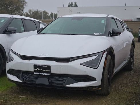 New 2025 Kia EV6 Wind image 3