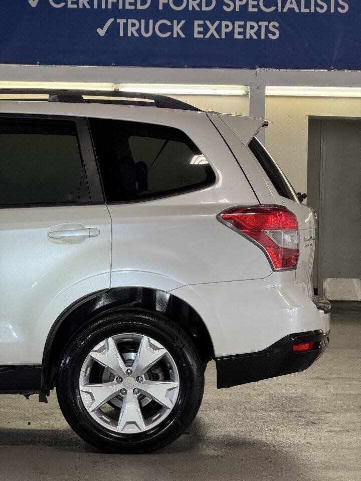 Used 2015 Subaru Forester 2.5i Limited AWD/4WD image 14