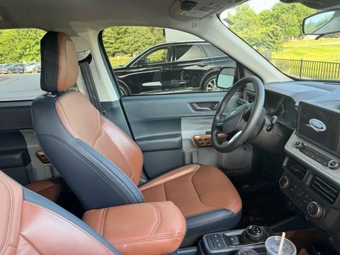 Used 2023 Ford Maverick Lariat w/ Lariat Luxury Package FWD image 6