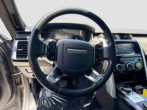 Used 2019 Land Rover Discovery HSE AWD/4WD image 11