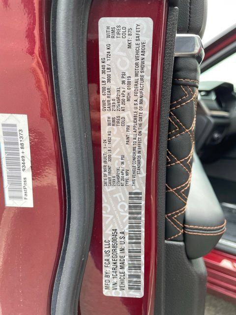 Used 2024 Jeep Grand Cherokee L Summit w/ High Altitude Package AWD/4WD image 27
