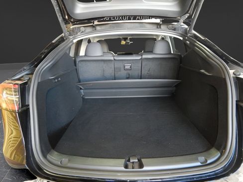 Used 2025 Tesla Model Y Long Range AWD/4WD image 6