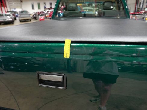 Used 1997 Chevrolet Silverado 1500 2WD Regular Cab w/ Convenience Group image 35