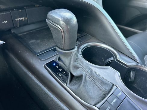 Used 2023 Toyota Camry SE FWD image 25