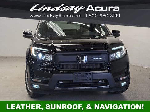 Used 2025 Honda Passport TrailSport image 2