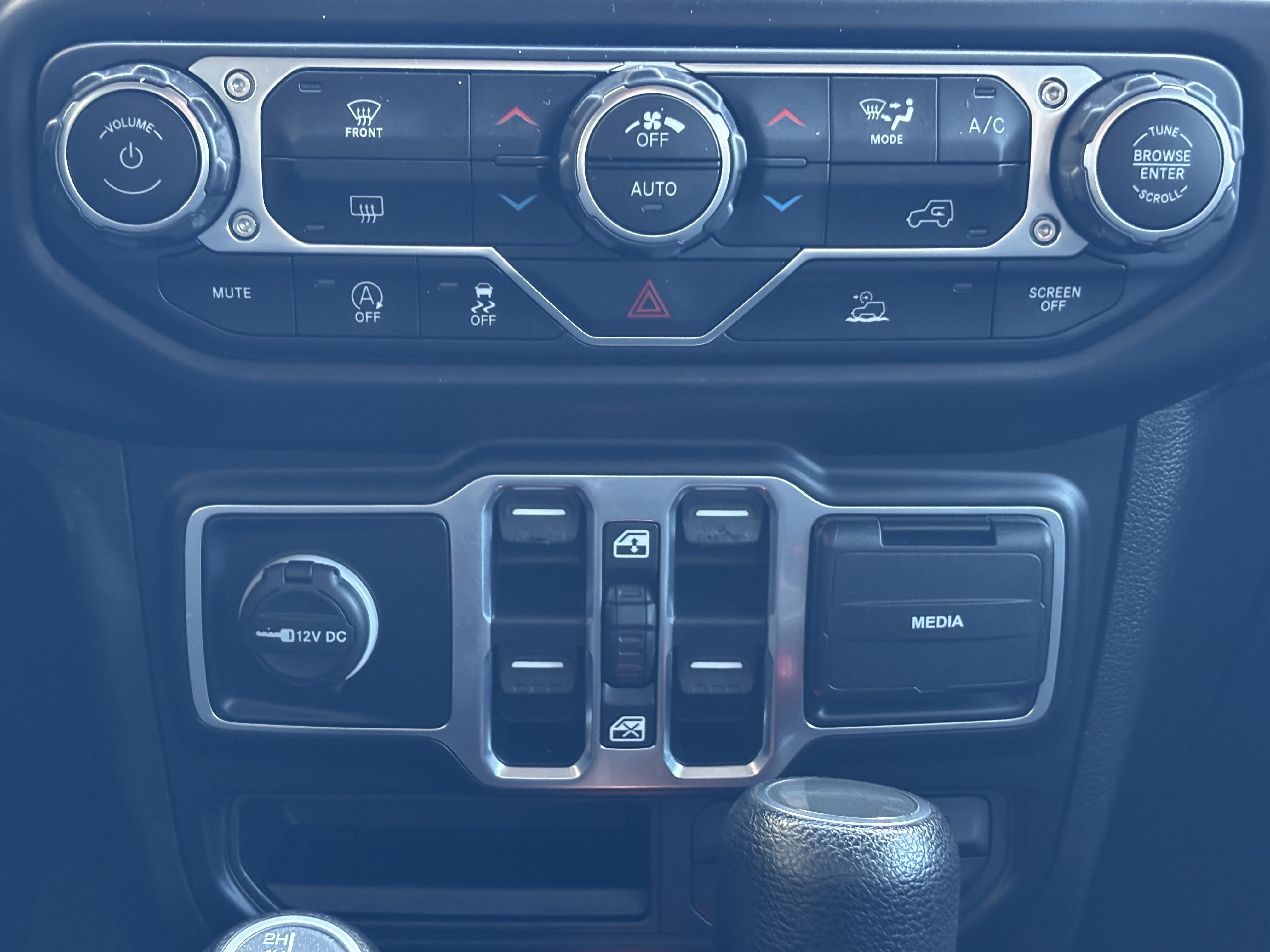 Used 2020 Jeep Gladiator Sport w/ Quick Order Package 24S AWD/4WD image 18