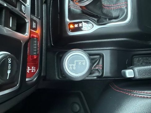 Used 2020 Jeep Wrangler Unlimited Rubicon AWD/4WD image 15