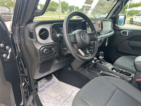 New 2025 Jeep Gladiator Sport image 57