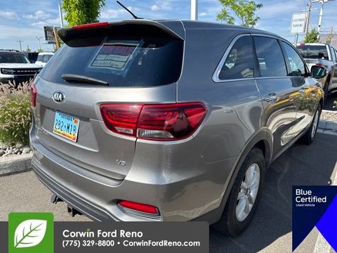 Used 2019 Kia Sorento AWD V6 image 9