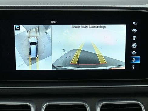 Used 2022 Mercedes-Benz GLS 450 4MATIC image 39