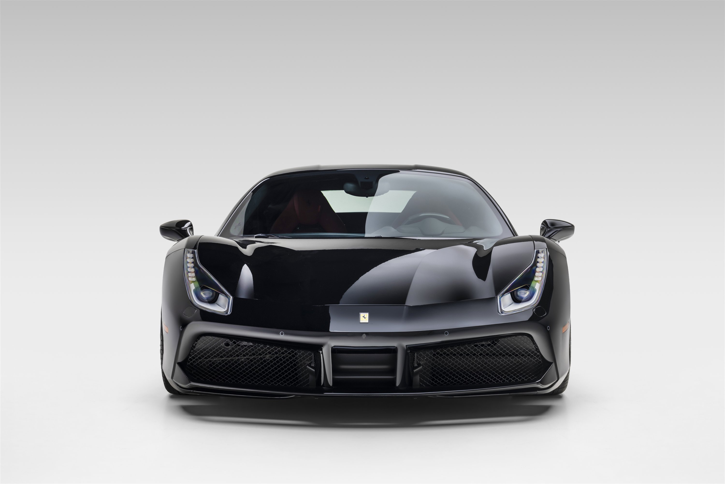 Certified 2018 Ferrari 488 GTB RWD image 3