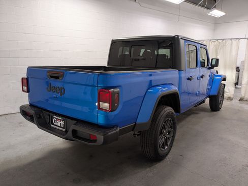 New 2026 Jeep Gladiator Sport AWD/4WD image 5