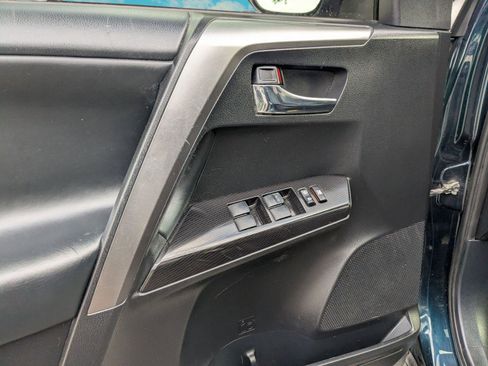 Used 2018 Toyota RAV4 SE w/ Power Extra Value Package FWD image 7
