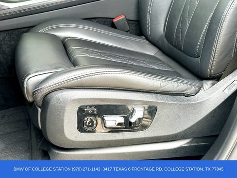 Used 2022 BMW X7 M50i w/ Cold Weather Package AWD/4WD image 12