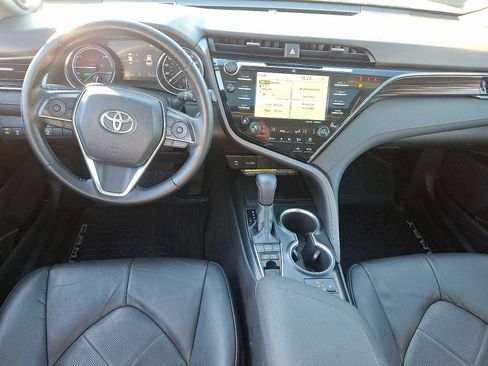 Certified 2019 Toyota Camry XLE image 14