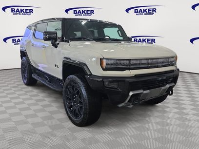 New 2026 GMC Hummer EV SUV w/ LPO, Dark Essentials Package