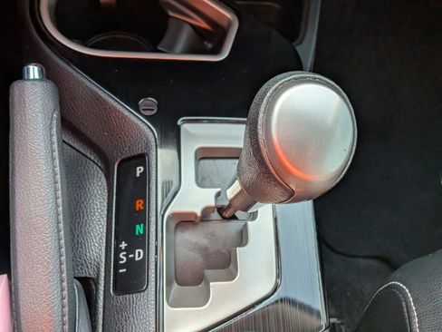 Used 2016 Toyota RAV4 Limited image 24