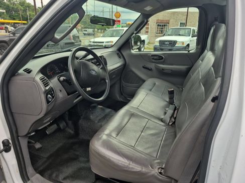 Used 2004 Ford F150 XL RWD image 5