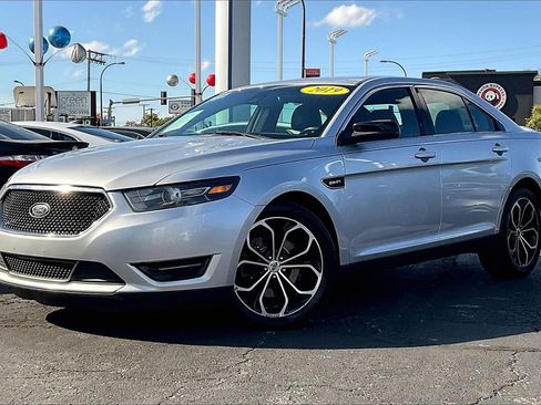 Used 2019 Ford Taurus SHO image 11