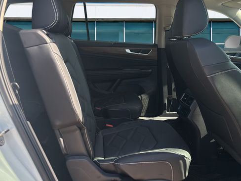 New 2026 Volkswagen Atlas SE FWD image 13