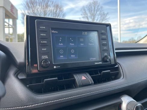 Used 2021 Toyota RAV4 XLE image 22