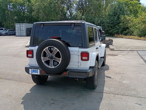 Used 2023 Jeep Wrangler Unlimited Sahara w/ Cold Weather Group AWD/4WD image 3