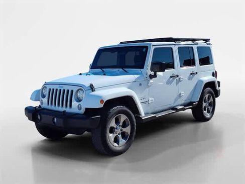 Used 2017 Jeep Wrangler Unlimited Sahara w/ Connectivity Group image 6