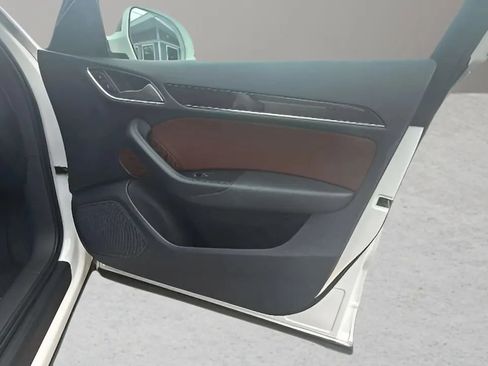 Used 2016 Audi Q3 2.0T Premium Plus w/ Technology Package image 24