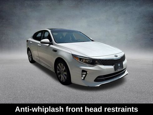 Used 2018 Kia Optima S w/ Panoramic Sunroof Package FWD image 9