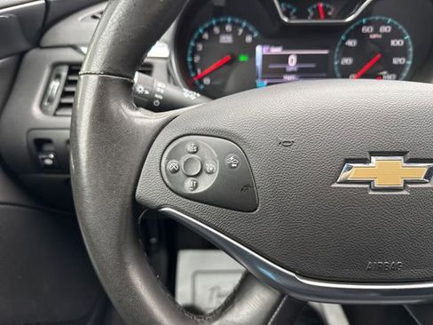 Used 2015 Chevrolet Impala LTZ FWD image 30