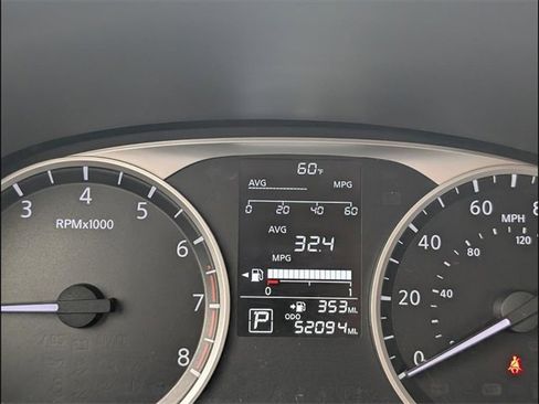 Used 2022 Nissan Kicks S image 21