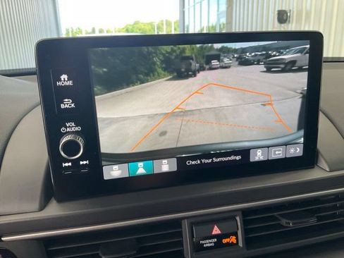 Certified 2025 Honda Pilot EX-L image 17