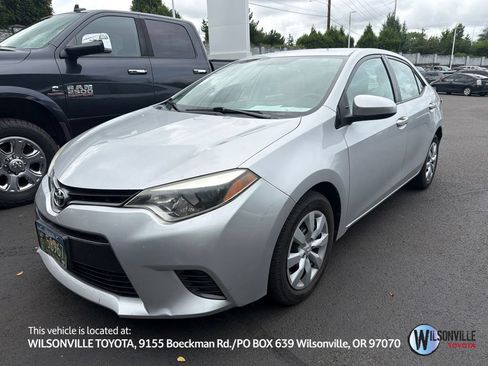 Used 2016 Toyota Corolla LE FWD image 1