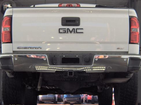 Used 2015 GMC Sierra 1500 SLT w/ SLT Crew Cab Value Package AWD/4WD image 7