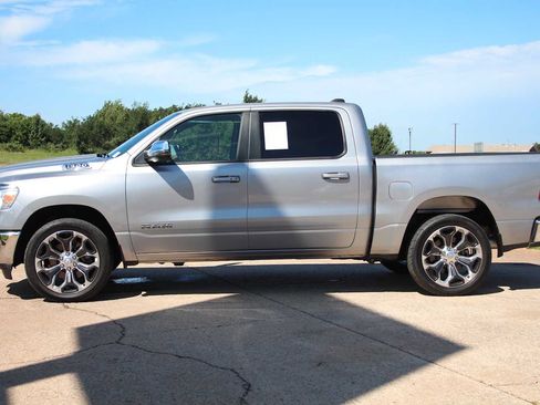 Used 2024 RAM 1500 Laramie AWD/4WD image 6