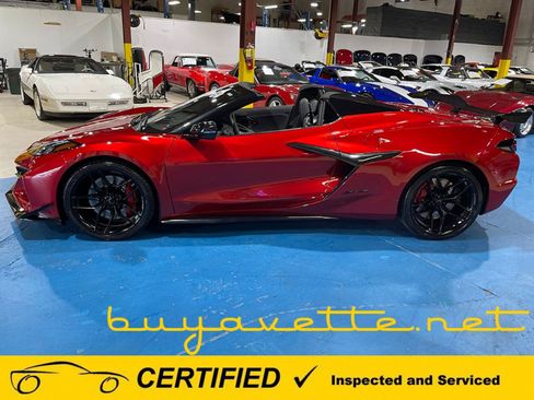 Used 2025 Chevrolet Corvette Z06 w/ Stealth Interior Trim Package RWD image 8