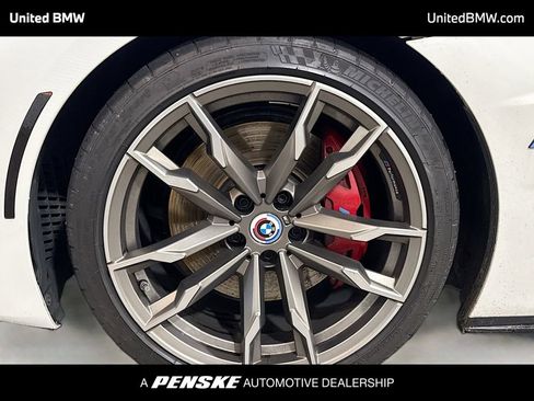 Used 2022 BMW Z4 M40i w/ Premium Package image 2