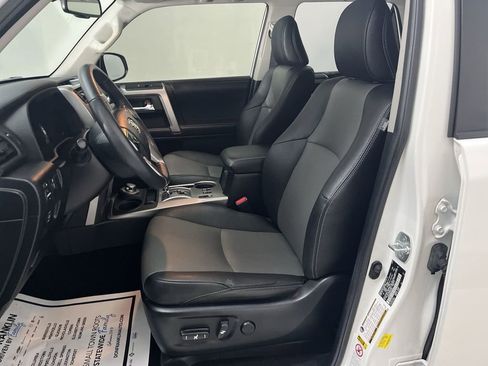 Used 2019 Toyota 4Runner SR5 Premium AWD/4WD image 15