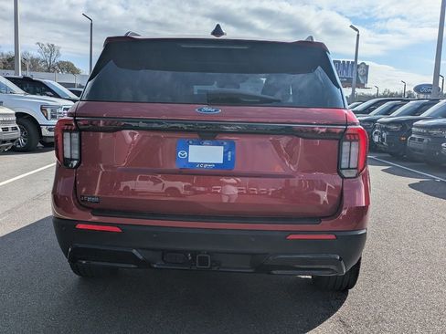 New 2026 Ford Explorer ST-Line w/ ST-Line Street Pack image 5