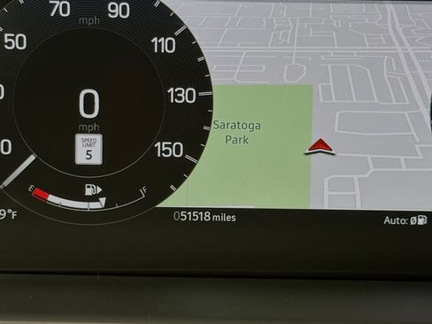 Used 2024 Land Rover Discovery S image 8